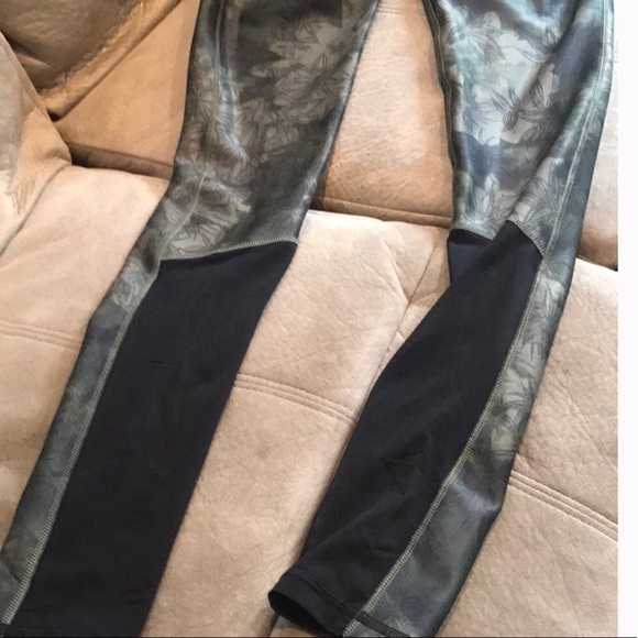 Calia brand workout tights, black and green, mesh - Picture 6 of 10